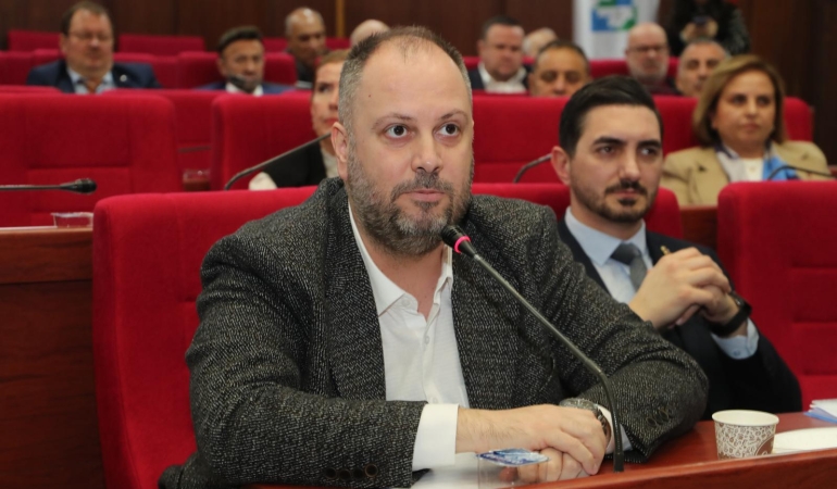 kucukkayadan-okan-karagozun-kirli-siyasetine-sert-yanit-yzD1BZBW.jpeg