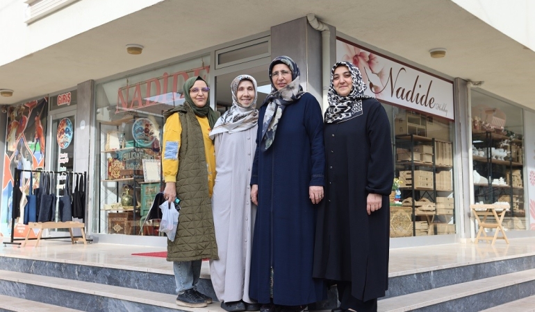 kursiyer-olarak-basladiklari-yolculukta-patron-oldular-RJBqWVmS.jpg