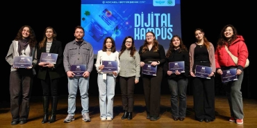 fikirler-uretime-emekler-basariya-donustu-dijital-kampuste-yetisen-235-genc-sertifikalarini-aldi-UPeWxmAu.jpg