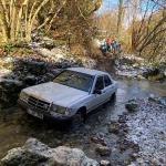 karli-havada-atletli-bir-adam-dere-yataginda-otomobilden-10-metre-uzaklikta-olu-bulundu-KzfuYAxD.jpg
